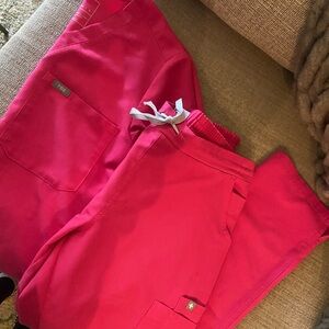 HOT PINK SMALL FIG SET